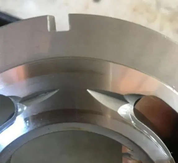 wear-marks-on-the-surface-of-valve-plate.webp